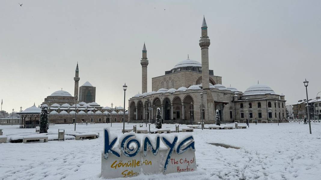 Konya’da nefesler tutuldu! Kar yağışına artık saatler var 14